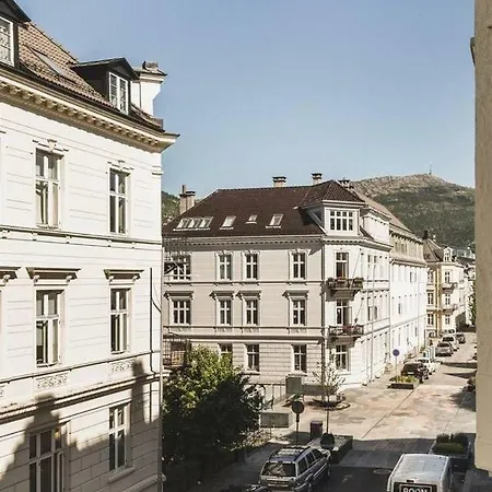 Urban&stylish Apt In Central - Pro Managed